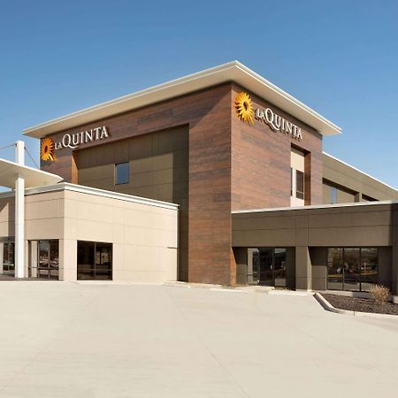 La Quinta Inn & Suites By Wyndham St Louis Route 66 Windsor Springs Exterior photo