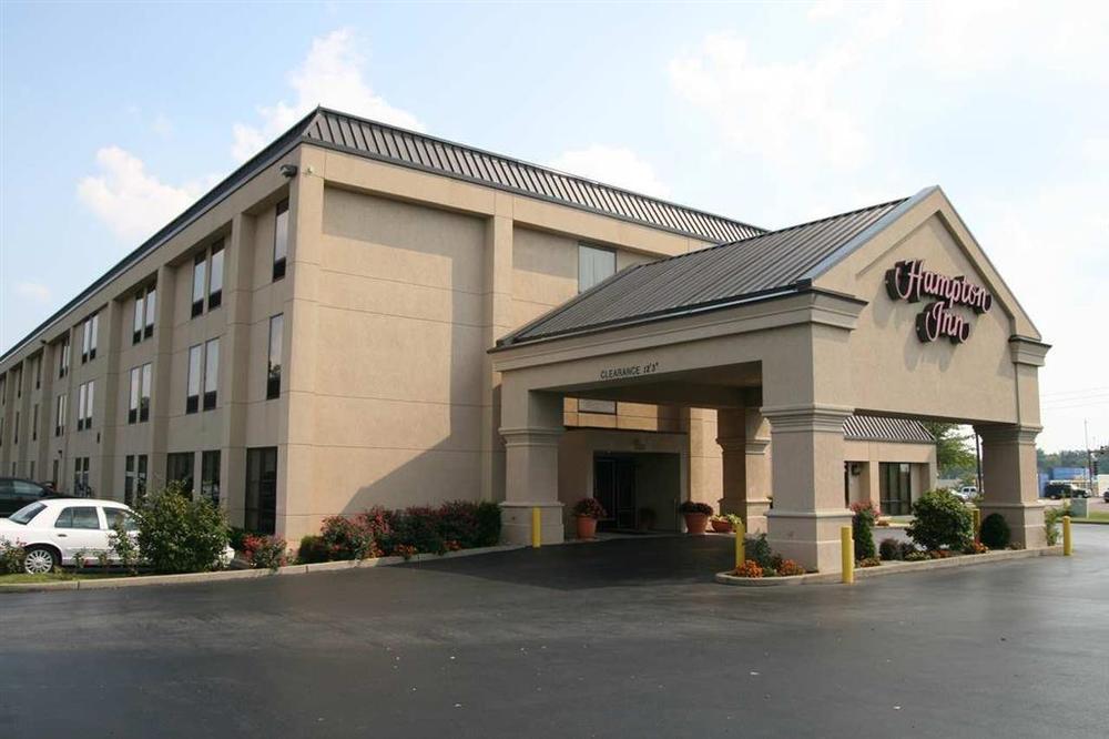 La Quinta Inn & Suites By Wyndham St Louis Route 66 Windsor Springs Exterior photo