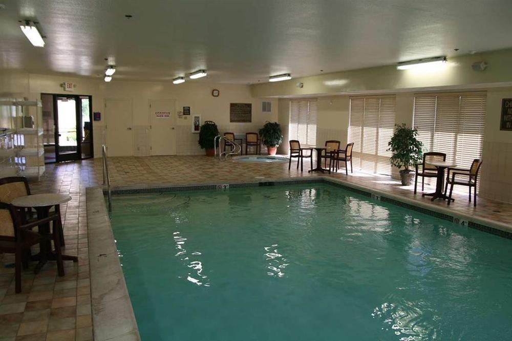 La Quinta Inn & Suites By Wyndham St Louis Route 66 Windsor Springs Facilities photo
