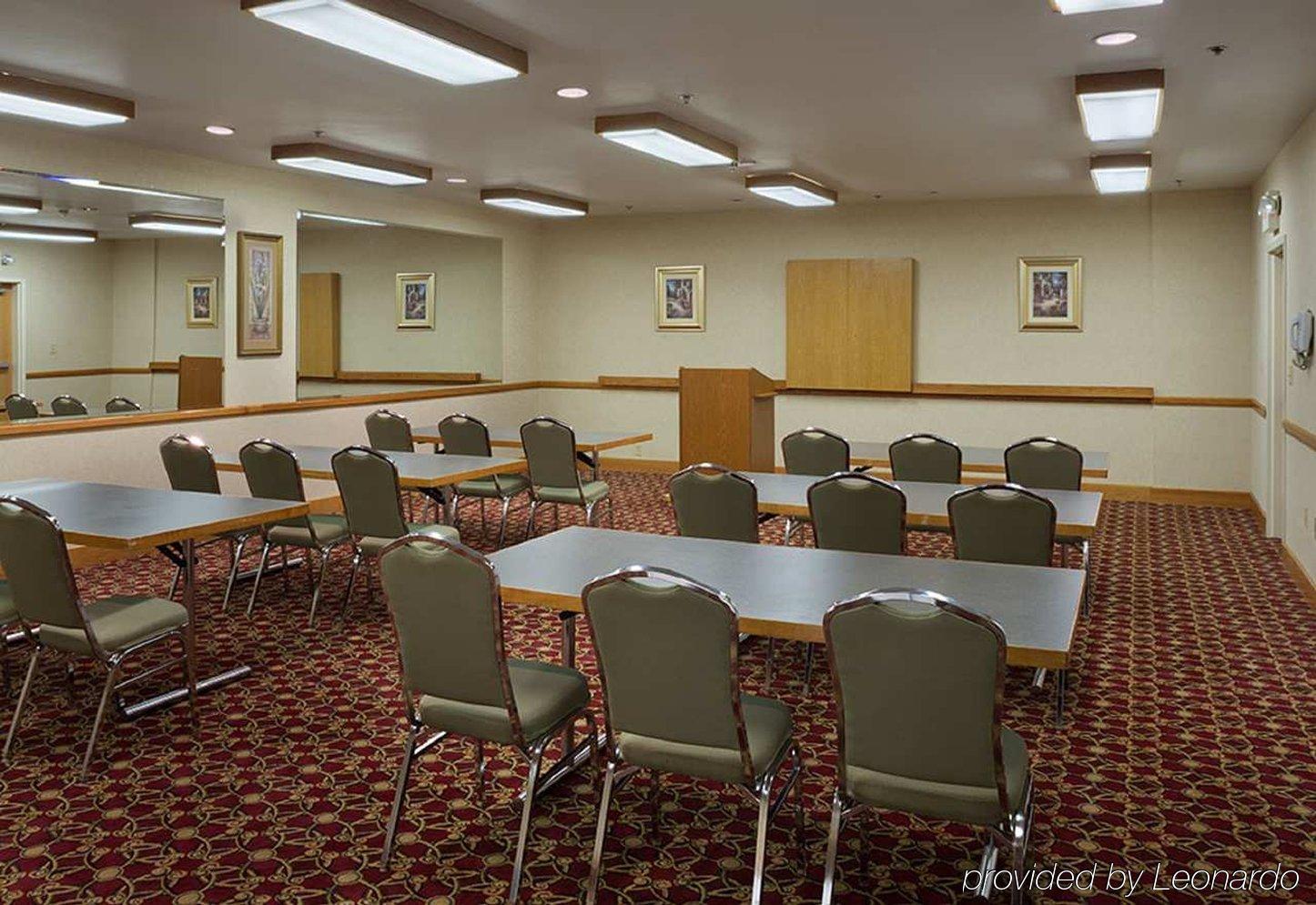 La Quinta Inn & Suites By Wyndham St Louis Route 66 Windsor Springs Exterior photo